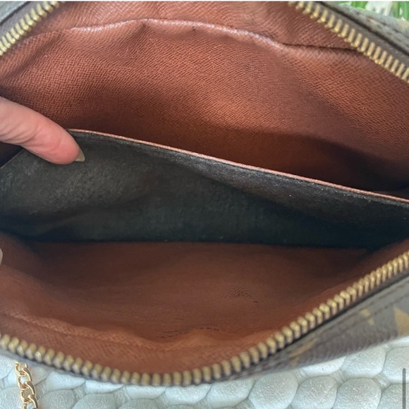 👜 Louis Vuitton Compiegne 23 Clutch.👜 - Picture 11 of 14